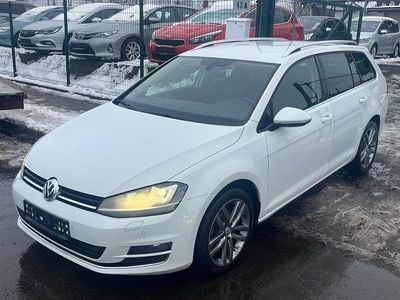 Weiß Gebraucht 2014 VW Golf VII Highline Kombi | 7.900 € (Guter Preis)