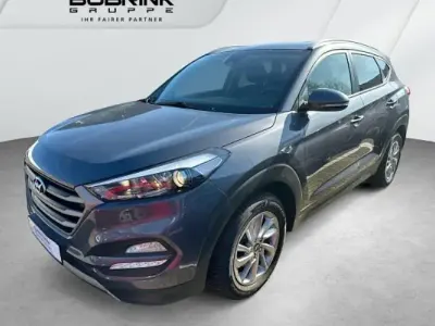 Gebraucht Hyundai Tucson Intro Edition 136 PS (100 kW) 2016 Grau SUV
