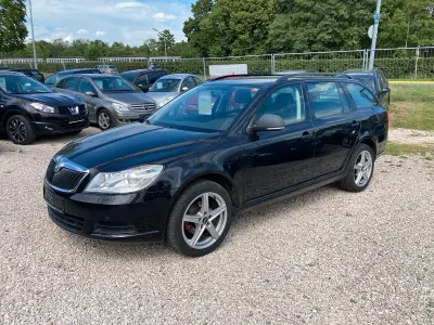 Gebraucht Skoda Octavia 122 PS (89 kW) 2012 Schwarz Kombi