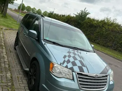 Używany Chrysler Town & Country 192 KM (141 kW) 2009 Niebieski Minivan