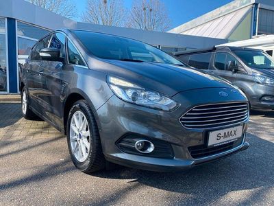 Gebraucht Ford S-MAX Titanium 160 PS (117 kW) 2017 Grau Van / Kleinbus