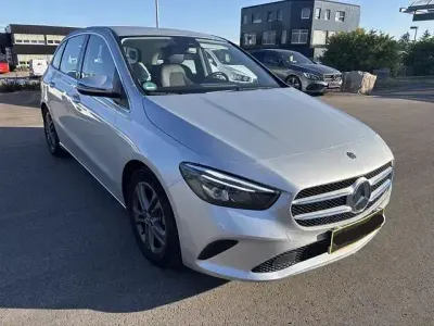 Gebraucht Mercedes B220 190 PS (139 kW) 2019 Silber Kleinwagen