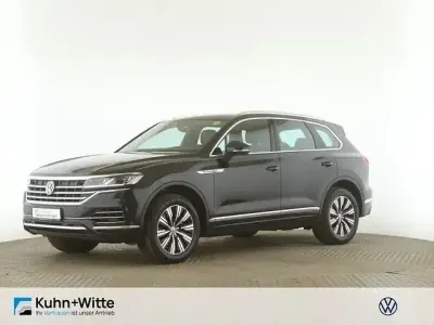 Second-hand VW Touareg Basis 231 CP (169 kW) 2019 Negru SUV