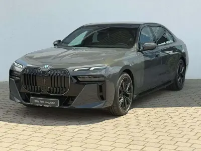 Gebraucht BMW 740 M Sport 299 PS (219 kW) 2025 Bmw individual dravitgrau meta Limousine