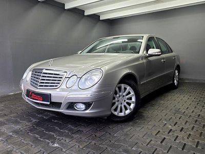 Gebraucht Mercedes E200 Elegance 184 PS (135 kW) 2006 Silber Limousine