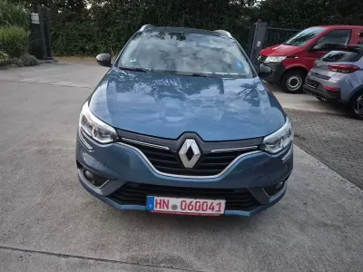 Gebraucht Renault Mégane IV LIMITED 140 PS (102 kW) 2018 Schwarz Limousine