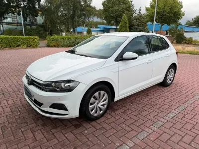 Gebraucht VW Polo Comfortline 80 PS (58 kW) 2019 Weiß Kleinwagen