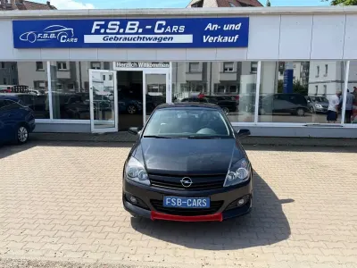 Gebraucht Opel Astra GTC Edition 105 PS (77 kW) 2005 Schwarz Coupé