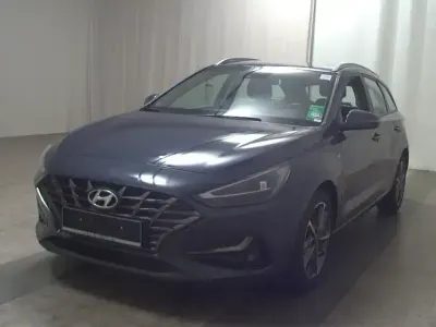Gebraucht Hyundai i30 Trend 160 PS (117 kW) 2022 Schwarz Kombi