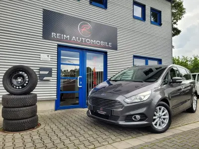 Gebraucht Ford S-MAX Titanium 160 PS (117 kW) 2017 Grau Van / Kleinbus