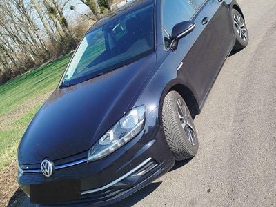 Gebraucht VW Golf VII Comfortline 131 PS (96 kW) 2019 Schwarz Limousine