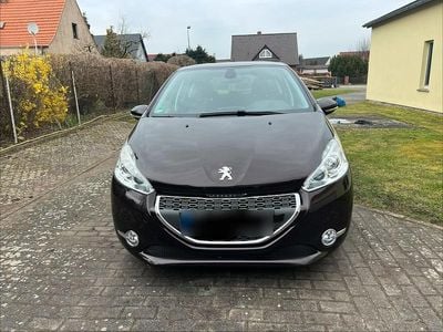 Usata Peugeot 208 120 CV (88 kW) 2013 Marrone Utilitaria