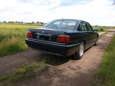 Gebraucht BMW 735 235 PS (172 kW) 1997 Blau Limousine