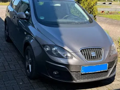 Gebraucht Seat Altea Sun 140 PS (102 kW) 2015 Grau Van / Kleinbus