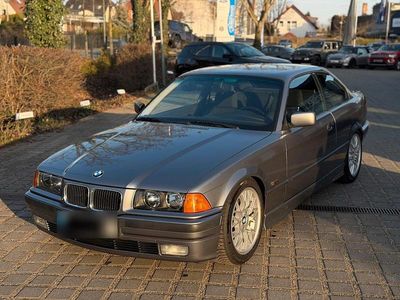 Gebraucht BMW 325 Sport Line 192 PS (141 kW) 1994 Grau Coupé