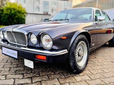 Second-hand Jaguar XJ12 264 CP (194 kW) 1991 Albastru Berlinǎ