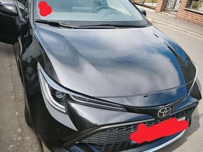 Second-hand Toyota Corolla Team 179 CP (131 kW) 2022 Negru Break