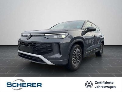 Delfingrau metallic (metallic) Gebraucht 2025 VW Tayron Life SUV | 42.582 € (Superpreis)