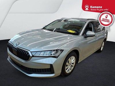 Gebraucht Skoda Superb Essence 150 PS (110 kW) 2025 Silber Kombi