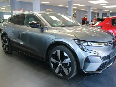 Gebraucht Renault Megane E-Tech 160 kW (218 PS) 2023 Grau Limousine