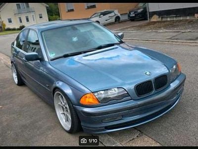 BMW 323