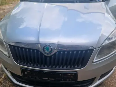 Gebraucht Skoda Fabia 2011 Grau Kleinwagen