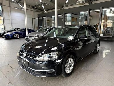 Gebraucht VW Golf VII Comfortline 116 PS (85 kW) 2019 Schwarz metallic