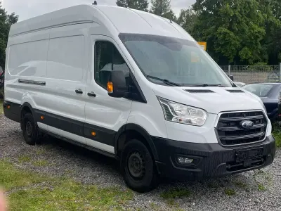 Gebraucht Ford Transit Trend 131 PS (96 kW) 2020 Frostweiß Van / Kleinbus