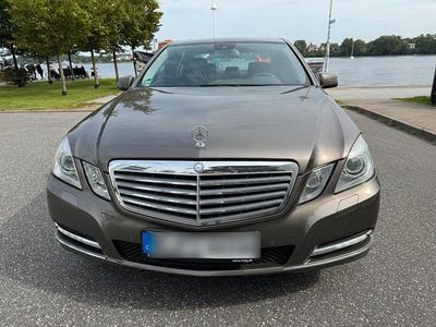Mercedes E200