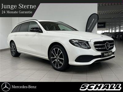 gebraucht Mercedes E220 T d 4M AHK+DISTR+NIGHT+WIDE+LED+KAM+18"LMR