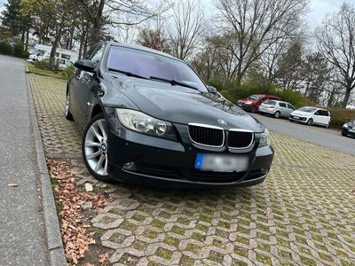 gebraucht BMW 320 i E90