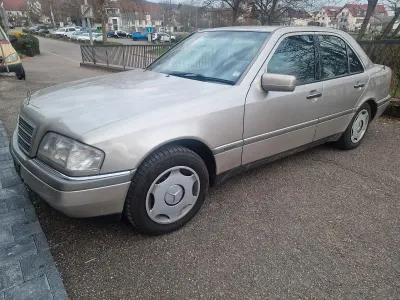 Gebraucht Mercedes C280 Elegance 193 PS (141 kW) 1996 Gold Limousine