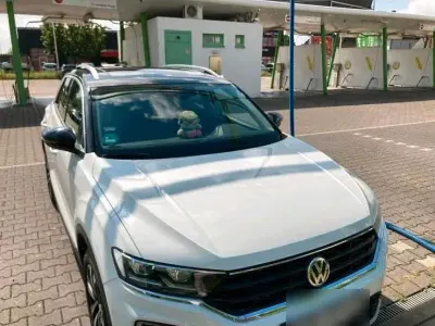 Gebraucht VW T-Roc IQ Drive 150 PS (110 kW) 2019 Weiß SUV