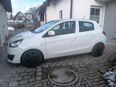 Gebraucht Mitsubishi Space Star Basis 71 PS (52 kW) 2019 Weiß Kleinwagen