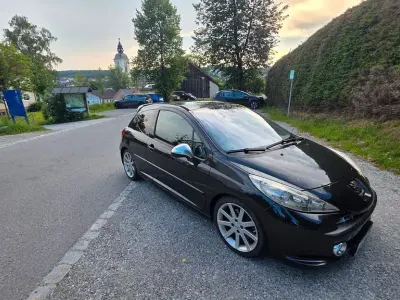 Gebraucht Peugeot 207 RC 174 PS (127 kW) 2009 Schwarz Limousine
