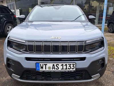 Neu Jeep Avenger Summit 101 PS (74 kW) 2025 Concrete grey / volcano black SUV