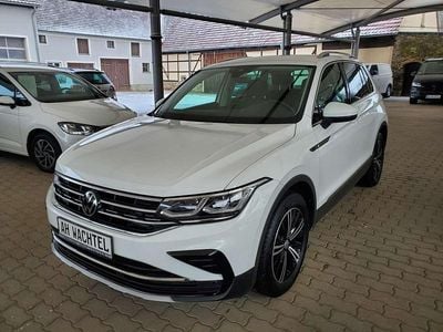Gebraucht VW Tiguan Elegance 150 PS (110 kW) 2023 Pure white SUV