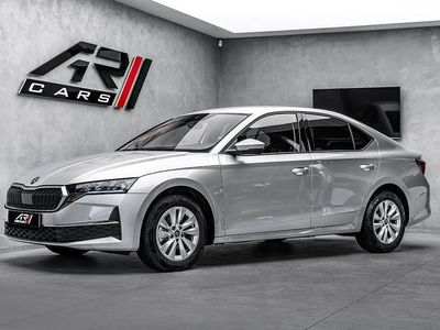 Usata Skoda Octavia 150 CV (110 kW) 2025 Argento Berlina