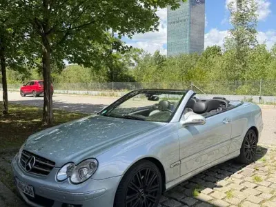 Gebraucht Mercedes CLK350 Avantgarde 272 PS (200 kW) 2005 Grau Cabrio
