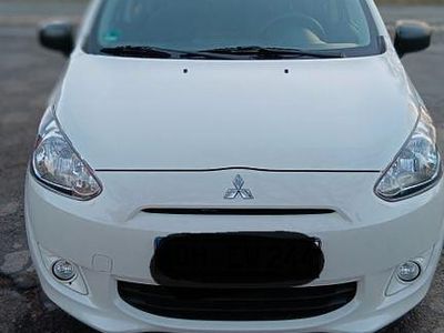 Gebraucht Mitsubishi Space Star Plus 71 PS (52 kW) 2015 Weiß Limousine