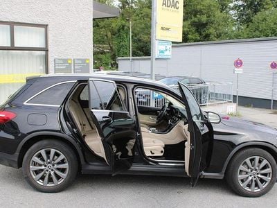 Mercedes GLC220