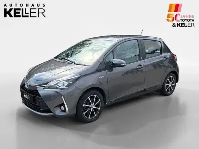 Gebraucht Toyota Yaris Basis 100 PS (73 kW) 2017 Marlingrau metallic
