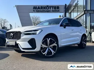 Używany Volvo XC60 Plus 197 KM (144 kW) 2023 Biały SUV