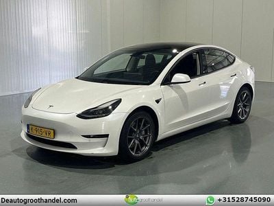 Usado Tesla Model 3 Standard Range 175 kW (238 HP) 2021 Branco Sedan