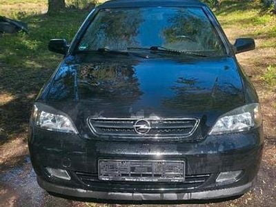 Gebraucht Opel Astra Cabriolet 101 PS (74 kW) 2002 Schwarz Cabrio