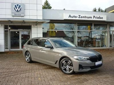 Berninagrau bernsteineffekt Gebraucht 2021 BMW 520 Kombi | 28.990 €
