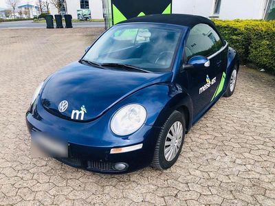 Usata VW New Beetle 116 CV (85 kW) 2006 Blu Utilitaria