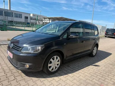 Gebraucht VW Touran Cup 105 PS (77 kW) 2014 Schwarz Van / Kleinbus