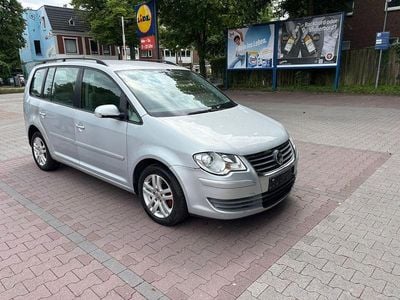 Second-hand VW Touran Trendline 116 CP (85 kW) 2004 Argintiu Monovolum