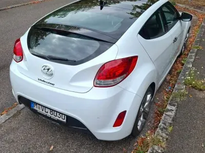 Gebraucht Hyundai Veloster Premium 140 PS (102 kW) 2012 Weiß Kleinwagen